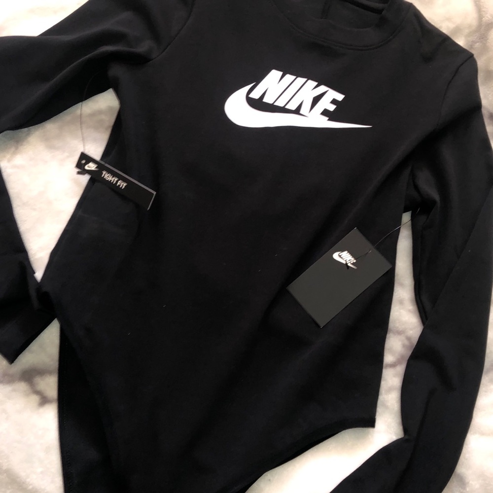 Nike Bodysuit 🖤🤍